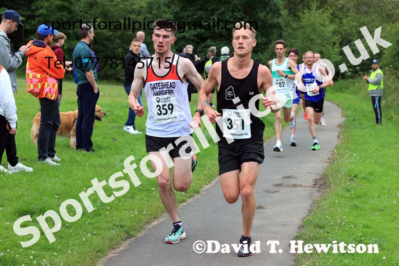 Senior men, 2024 Sunderland Harriers 5k, Silksworth, Sunderland.  Photo: David T. Hewitson/Sports for All Pics